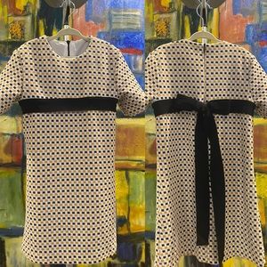 Mademoiselle Charlotte Couture gold/black geometric print dress size 7